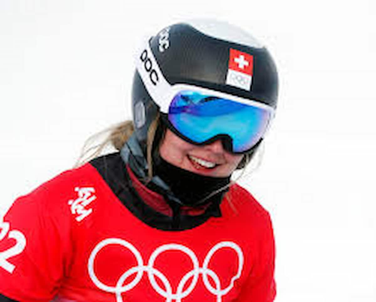 La neve uccide: in Svizzera muore Sophie Hediger, snowboarder olimpica