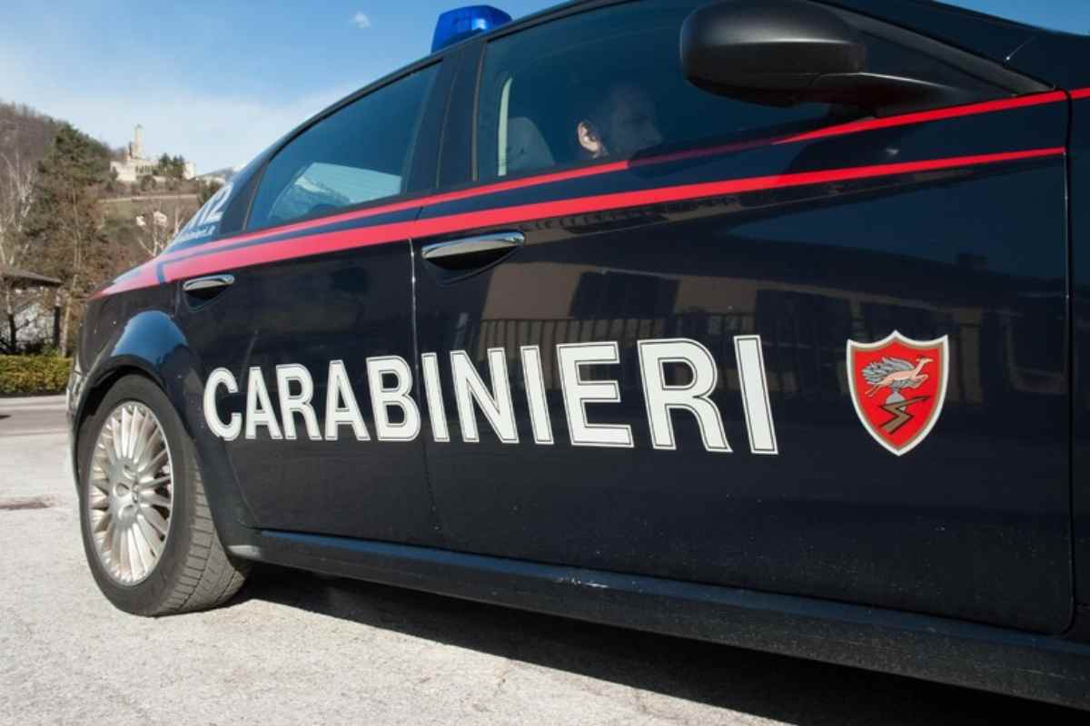 Un'auto dei Carabinieri