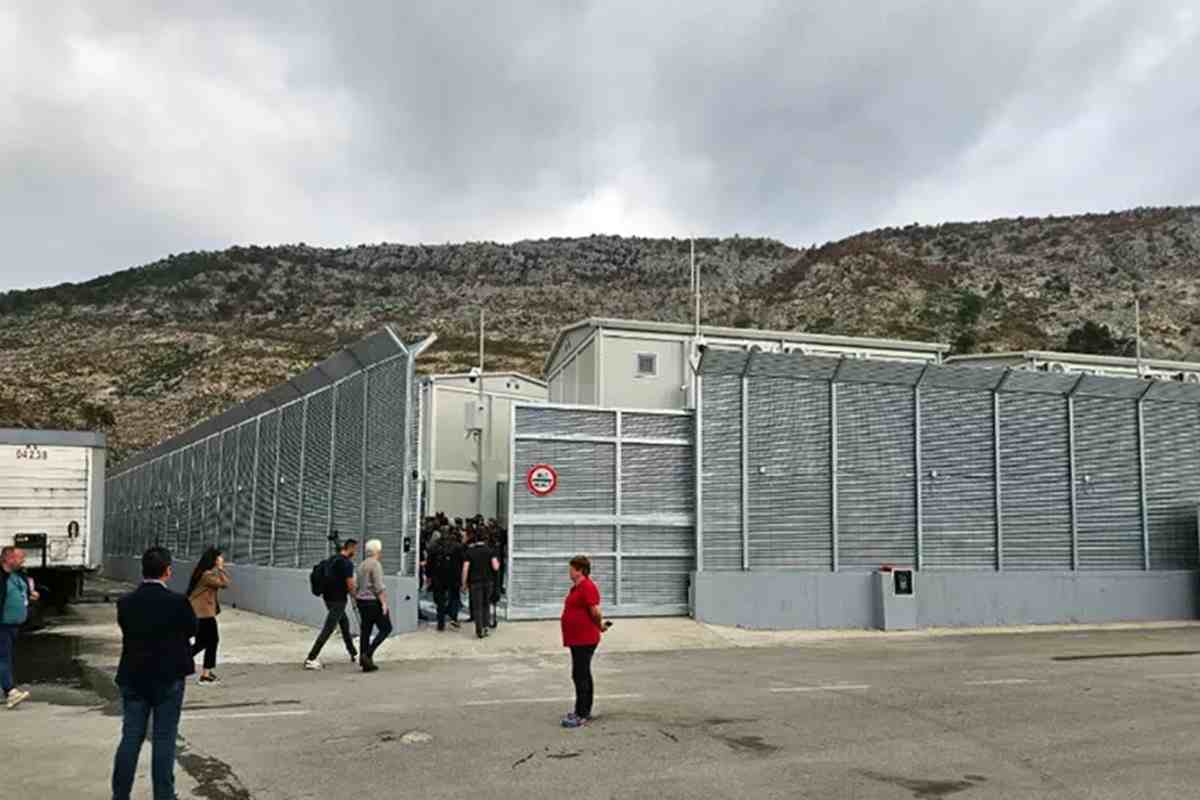 Il centro in Albania