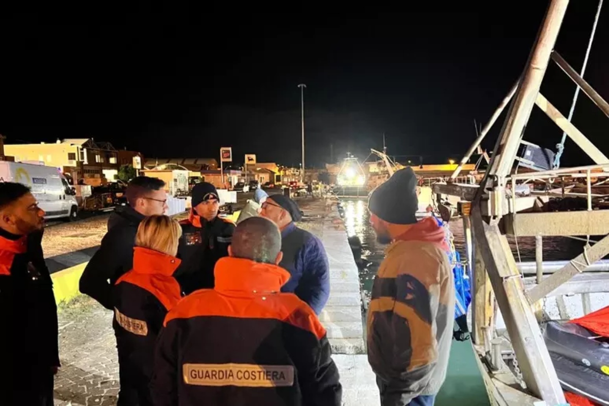 guardia costiera al porto