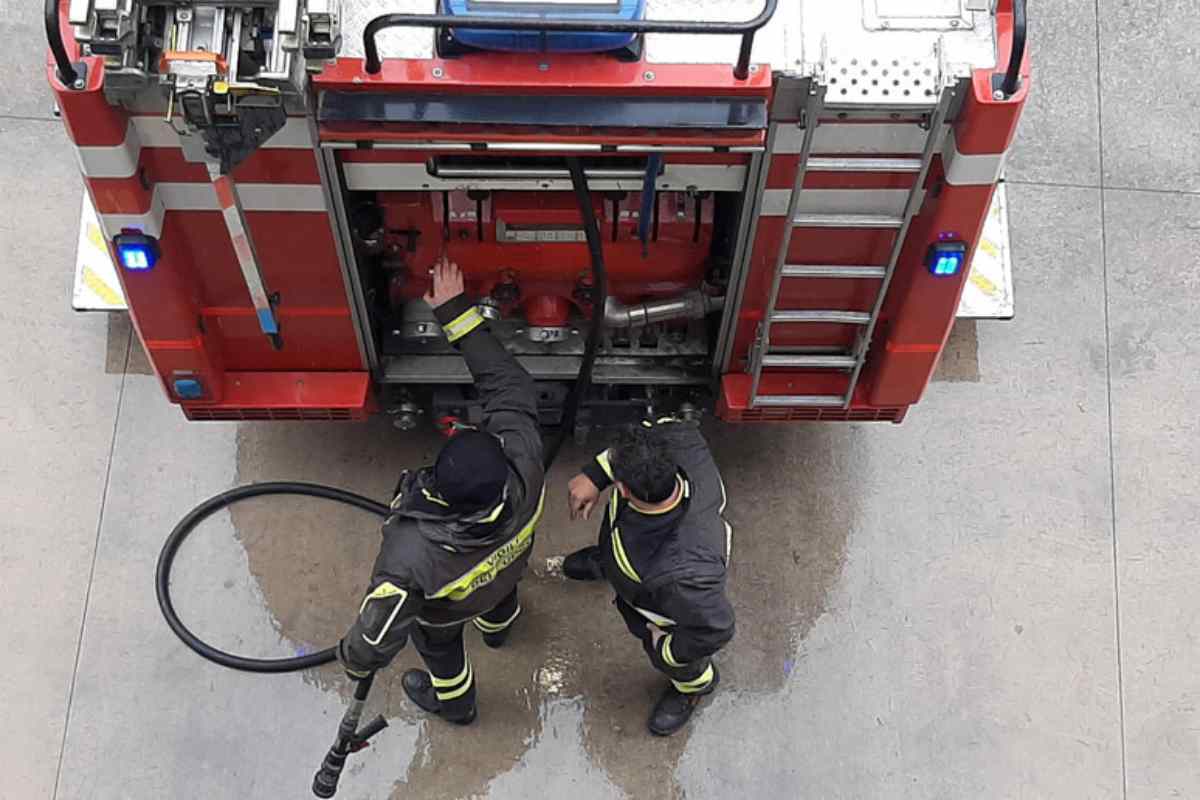 camion dei vigili del fuoco