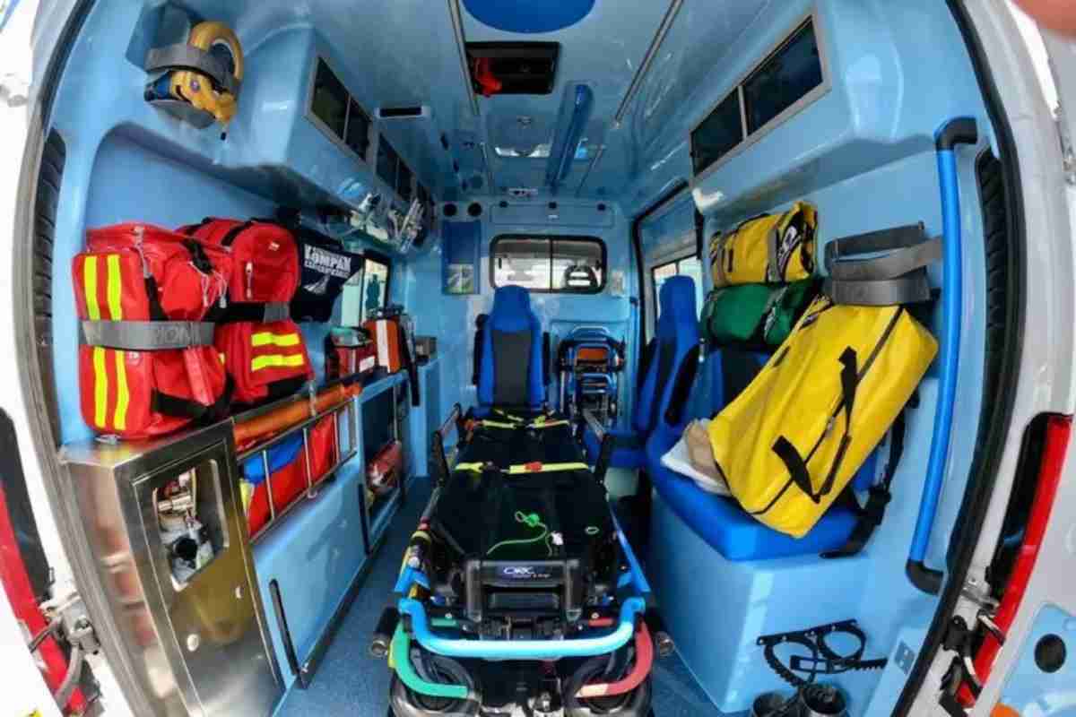 L'interno di un'ambulanza