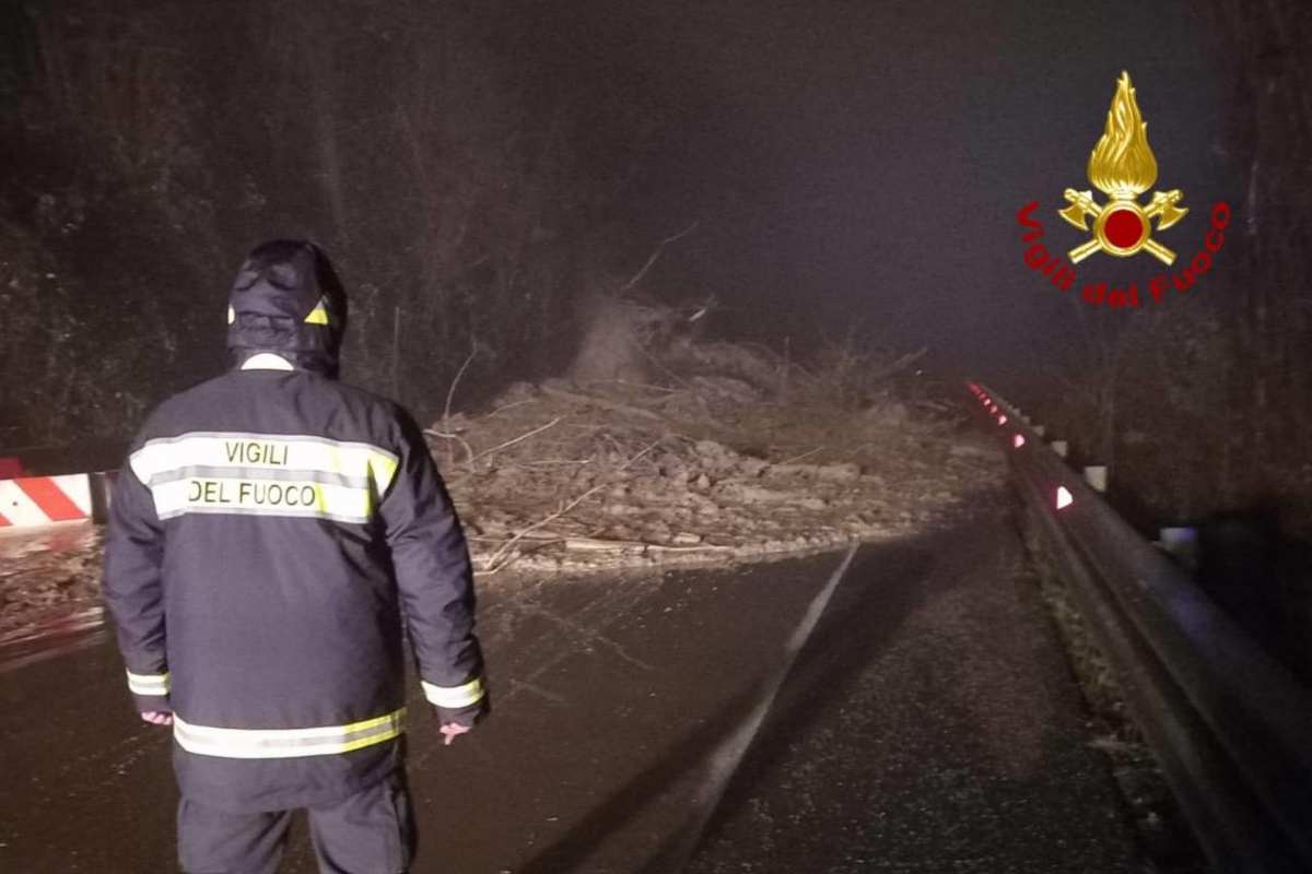 maltempo muro crollato a genova 