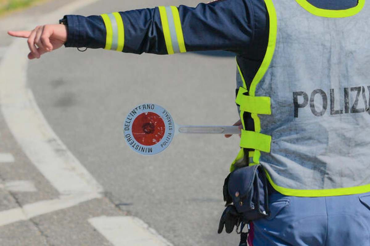 polizia posto di blocco