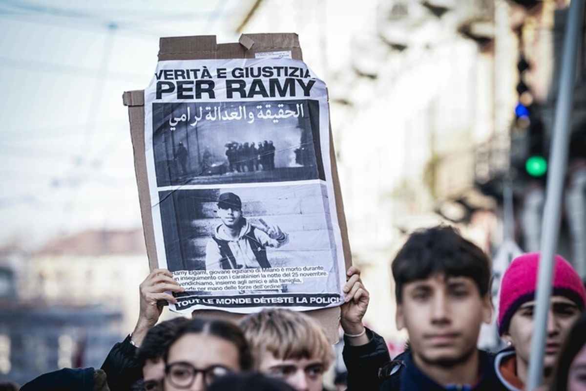 Una manifestazione per Ramy