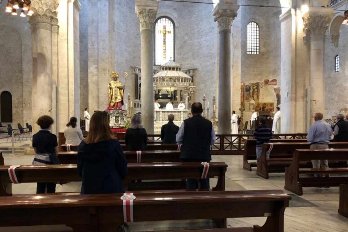 una messa in chiesa