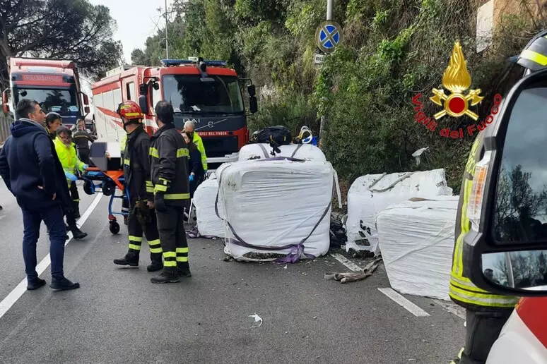 salerno incidente camion ecoballe