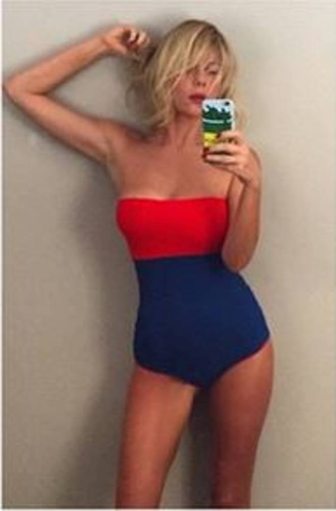 Alessia Marcuzzi Prova Costumi Superata Su Instagram Blitz Quotidiano