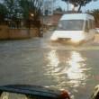 Nubifragio Roma, torrente esonda: gente sui tetti a Prima Porta 04