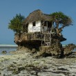 The rock, il ristorante di Zanzibar su uno scoglio nell'Oceano Indiano08