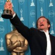 Robin Williams morto: "L'Attimo Fuggente", l'Oscar, la cocaina, la depressione 04