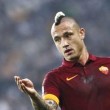 Peluso alla Roma: "Pari colpa del sistema?" Nainggolan: "Guarda, poi parla"