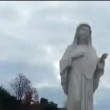 VIDEO YouTube - Medjugorje, piange sangue davanti alla statua della Madonna 8