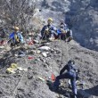 GermanWings, i primi soccorritori scavano anche a mani nude