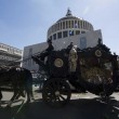 Casamonica funerale sfacciato: cavalli, Padrino, Rolls Royce3