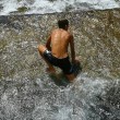 Reggia Caserta, bagno nella Fontana Diana. FOTO su Facebook