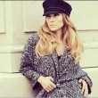 Jennifer Lopez "gattona con gli stivali' su Instagram