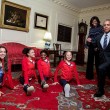 La spaccata di Barack Obama all'incontro con gli atleti13