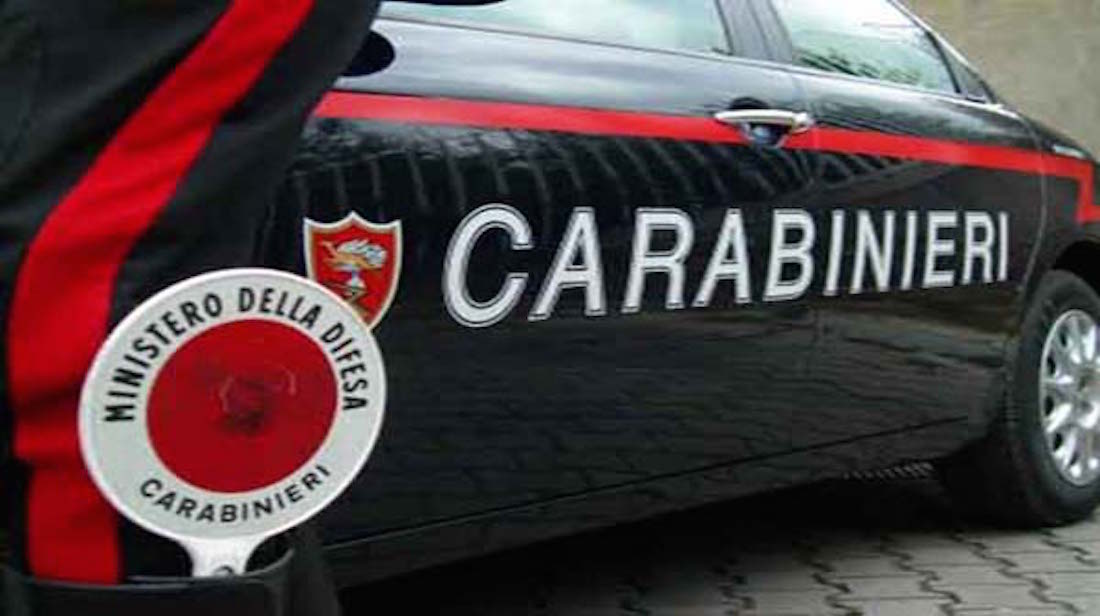 Femminicidio a Roma: uccide la compagna e si consegna ai carabinieri