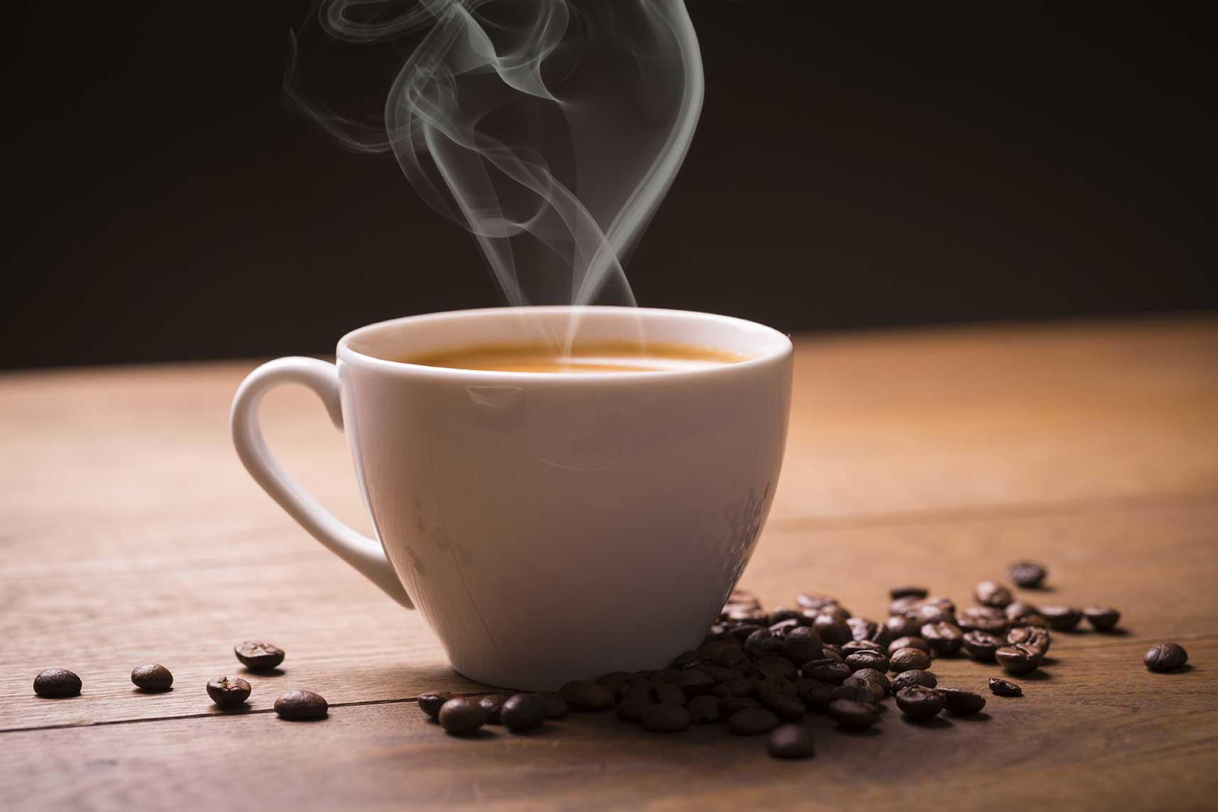 Caffè, quattro tazze al giorno abbattono il rischio mortalità
