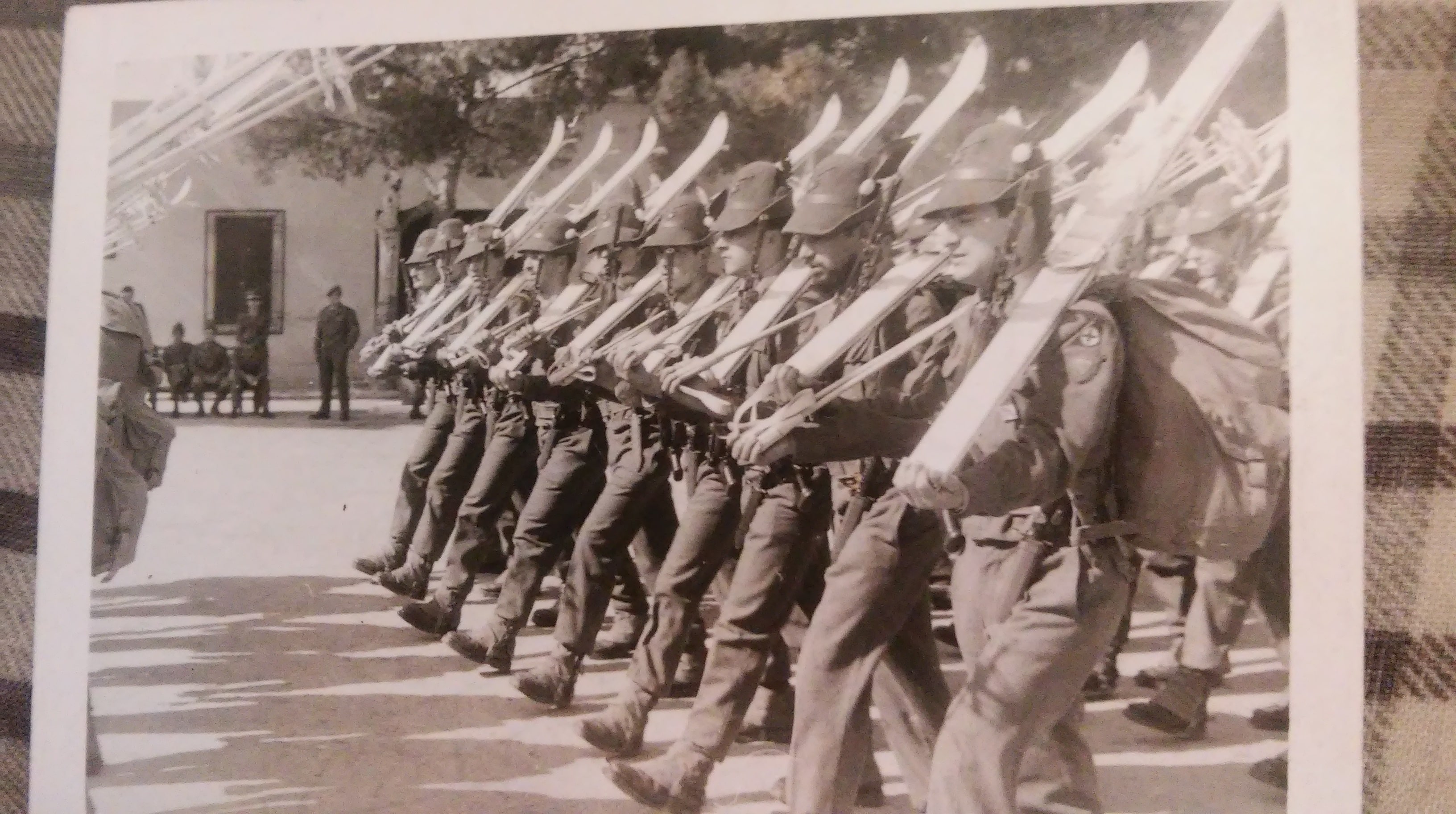 Servizio militare, sfilata 2 giugno 1971 a Bari FOTO