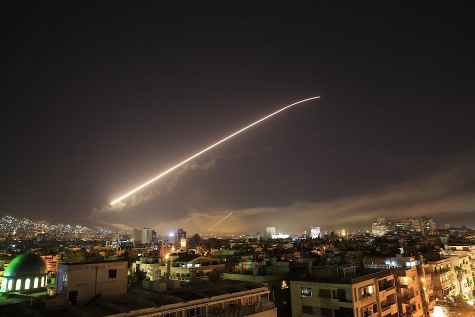 YOUTUBE Attacco in Siria: le esplosioni a Damasco, poi il silenzio