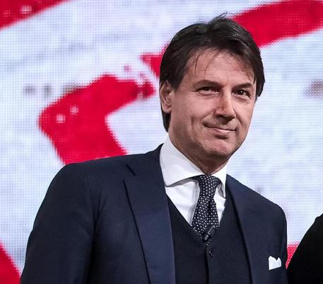 Giuseppe Conte: la cita nel curriculum ma alla New York University non sanno chi sia