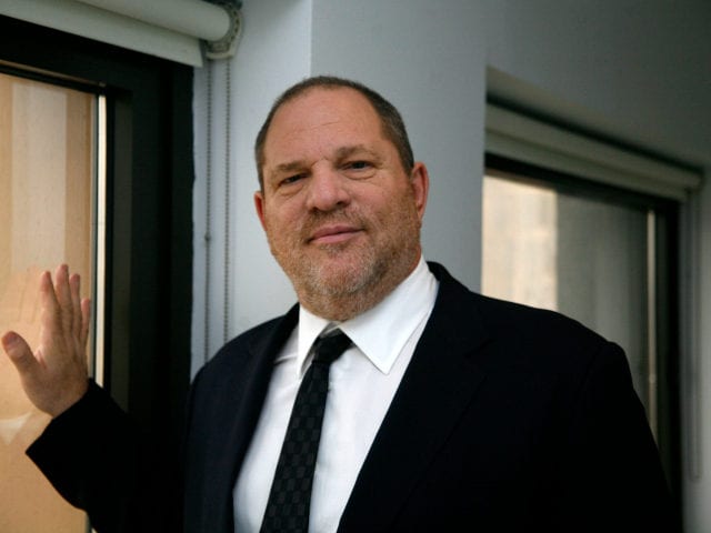 Harvey Weinstein pronto a consegnarsi: incriminato per stupro a New York, due le acccusatrici