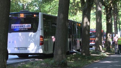 Germania, accoltella passeggeri sul bus: 14 feriti, due sono gravi