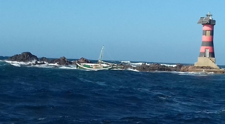 Portoscuso, esce in mare per una battuta di pesca: disperso 71enne (foto Ansa)