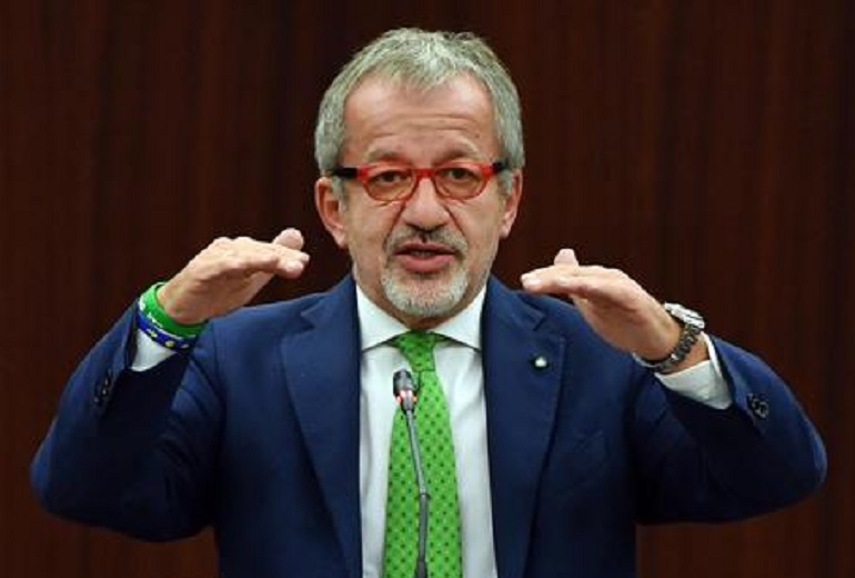 Manovra, ora Maroni chiede il rimpasto: "Alla Lega le deleghe economiche" (foto Ansa)