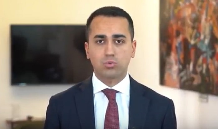 Luigi Di Maio ci mette la faccia...tosta: "Europa non ha pietà nemmeno dei bambini"