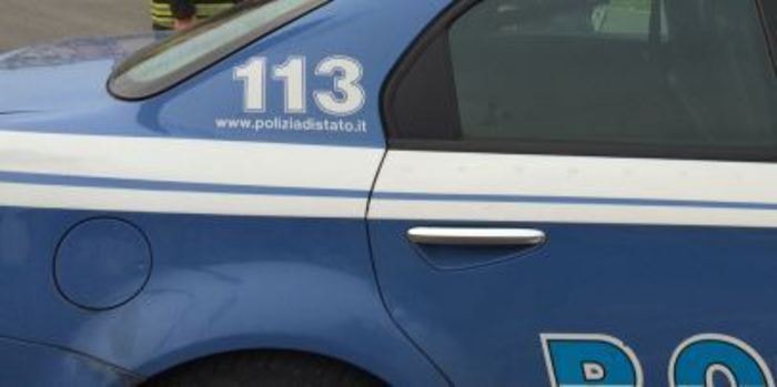 Torino, assalto a furgone portavalori davanti alla banca Unicredit: ferita una guardia giurata
