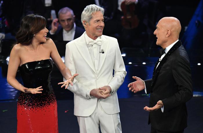 Sanremo 2019, Baglioni: "Spero resti festival della canzone". Parole di addio?