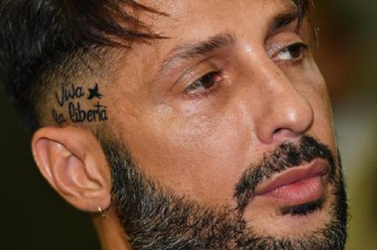 Fabrizio Corona deve lasciare la casa confiscata entro 120 giorni (foto Ansa)