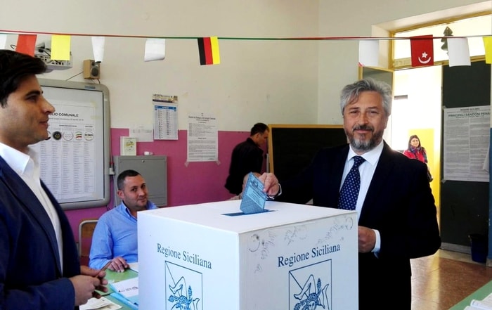 Elezioni Sicilia: M5S ride con i ballottaggi vincenti a Caltanissetta e Castelvetrano. Piange la Lega