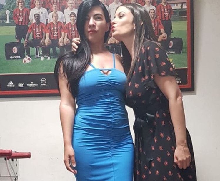 Sara Tommasi incinta e la sua manager Debora Cattoni, Dagospia: "Questa storia puzza di caltagironata"