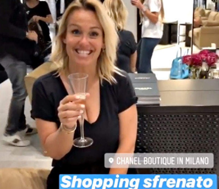 Sonia Bruganelli e Taylor Mega, shopping sfrenato a Milano