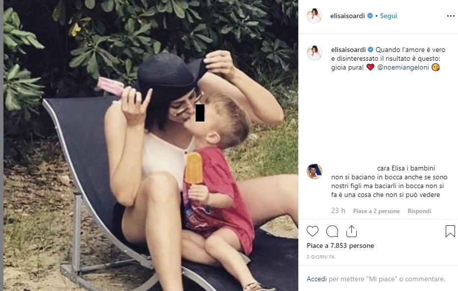 Elisa Isoardi bacia il nipote di 5 anni
