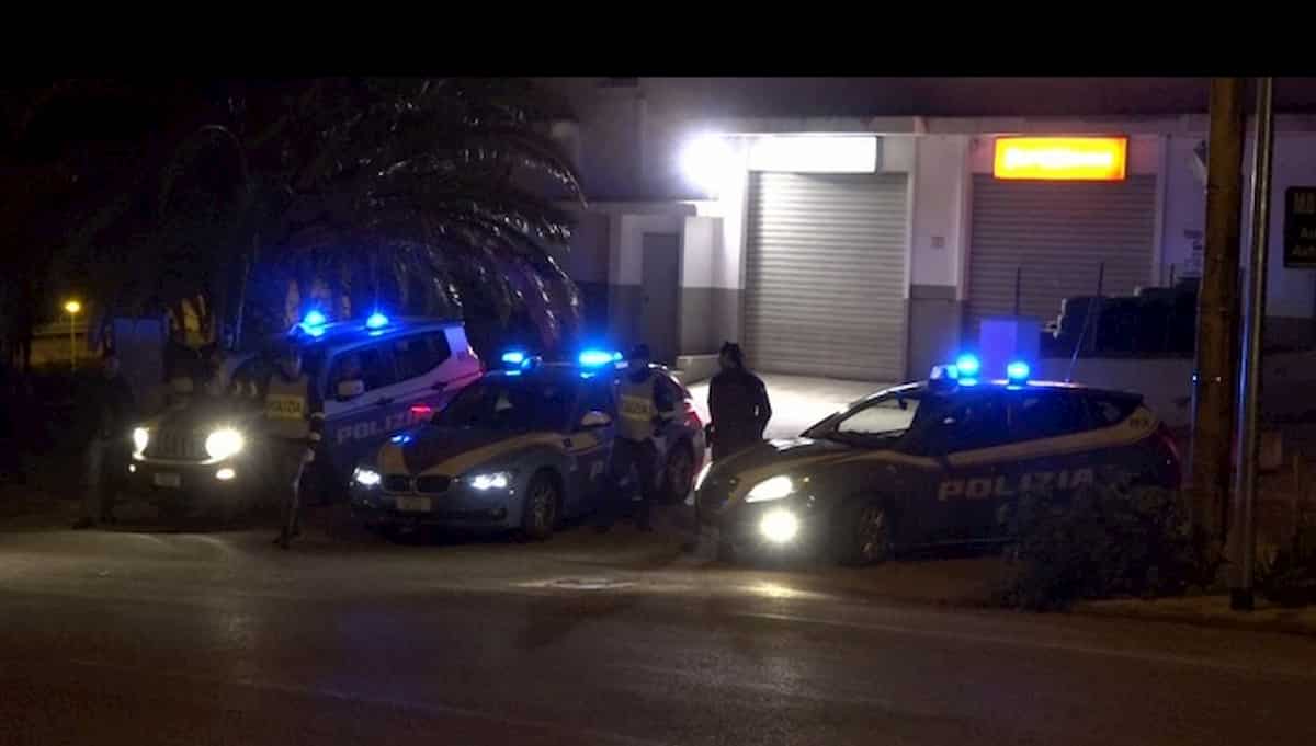 Arzachena (Baia Sardinia), turista australiana ubriaca al volante prova a corrompere poliziotto