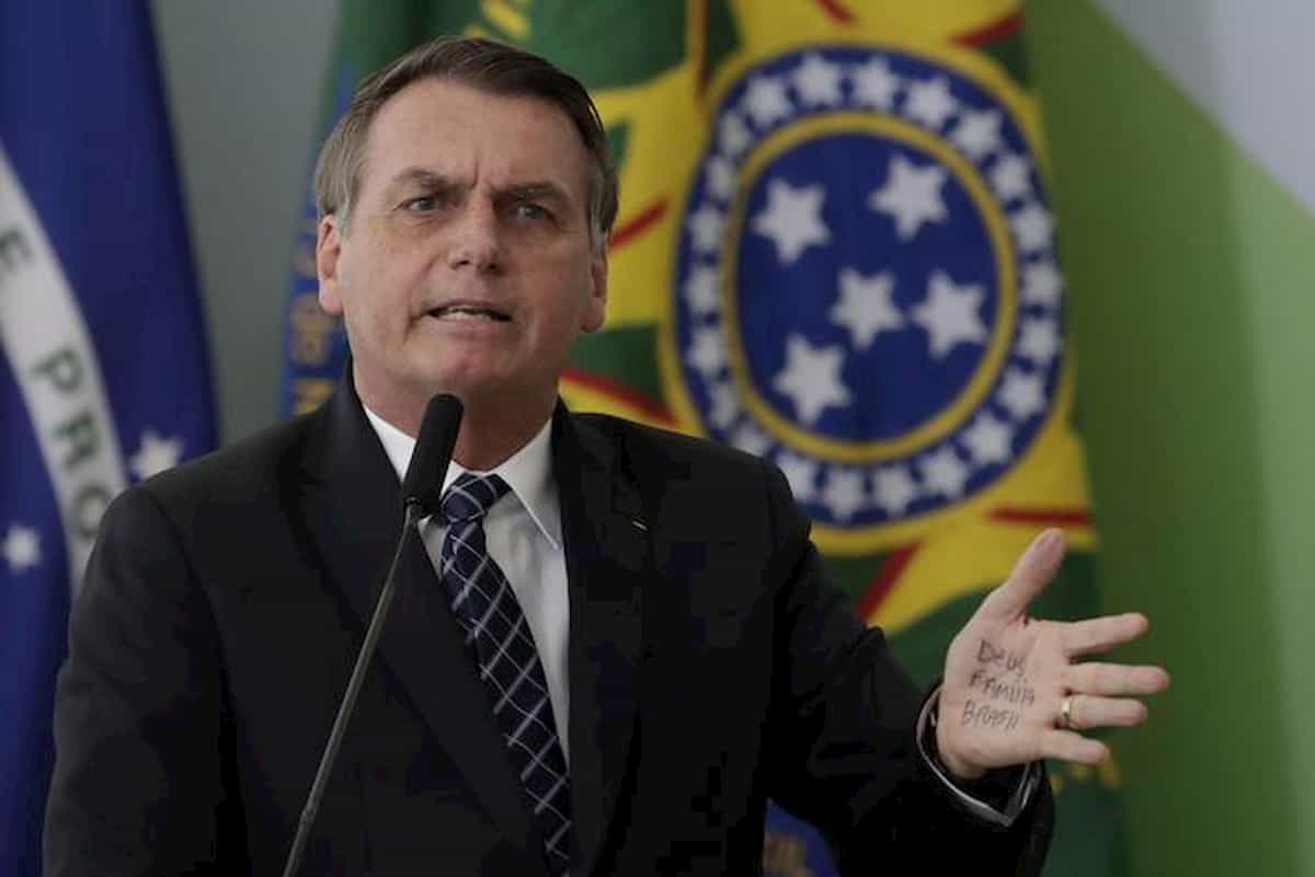 Jair Bolsonaro all'Onu: i polmoni del mondo ce li fumiamo noi
