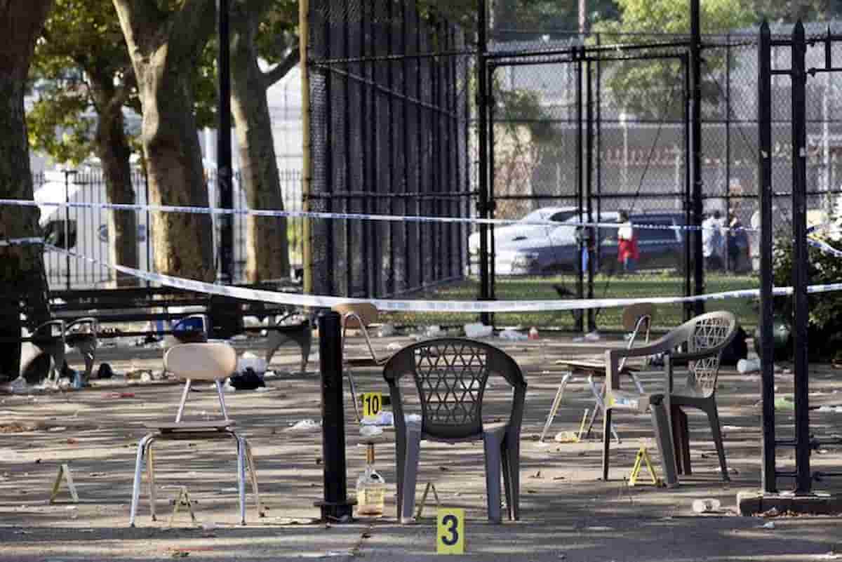 New York, sparatoria a Brooklyn: 4 morti e almeno 3 feriti gravi