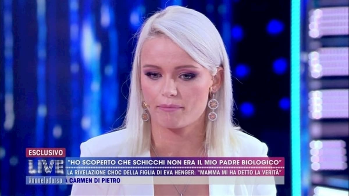 Eva Henger contro la figlia: "Tutti sapevano di Riccardo Schicchi, non doveva parlarne"