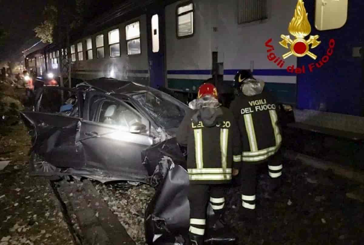 Rezzato (Brescia): treno colpisce auto. Traffico ferroviario in tilt sulla Milano-Venezia