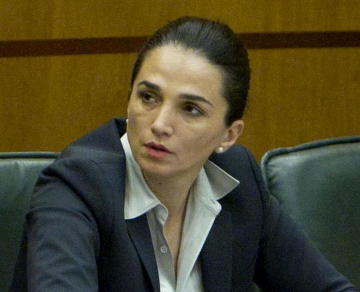 Gina Cetrone, ex consigliera regionale del Pdl, arrestata per estorsione con metodo mafioso