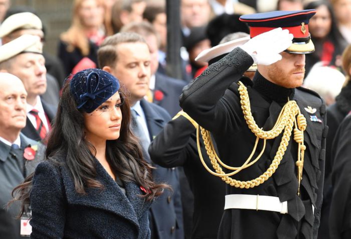 Megxit, regina Elisabetta furiosa per addio Harry e Meghan Markle