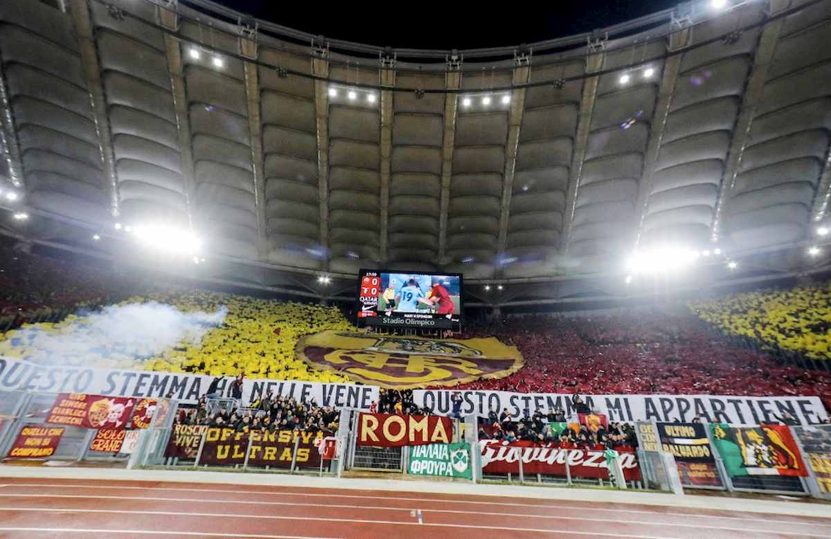 Roma-Lazio 1-1, FOTO striscioni e coreografie del derby