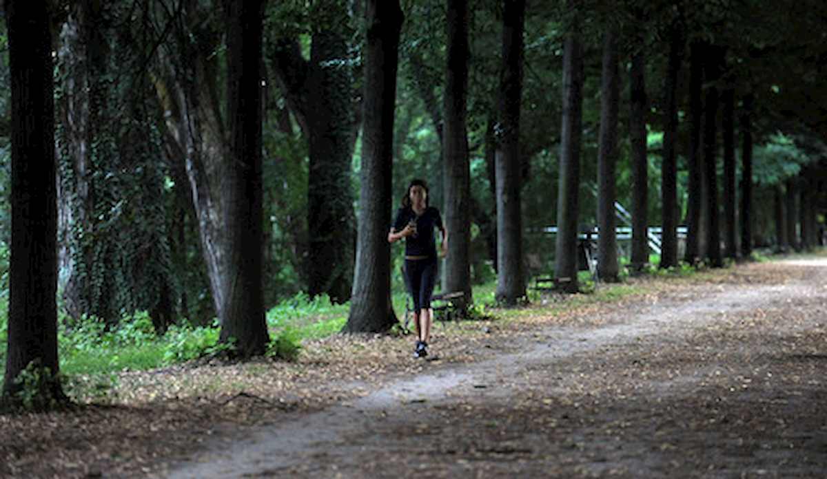 Sardegna, donna di 40 anni aggredita mentre faceva jogging. Arrestato un 16enne