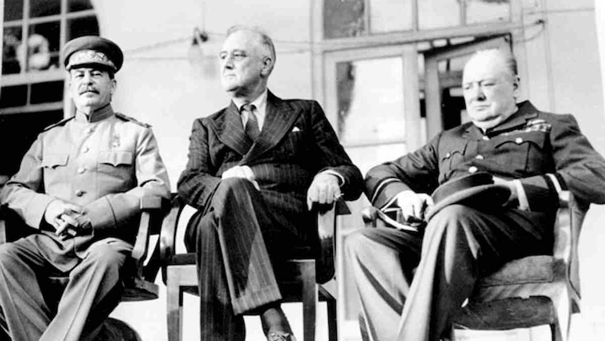 Operazione Long Jump, il piano nazista per uccidere Churchill, Stalin e Roosevelt alla Conferenza di Teheran