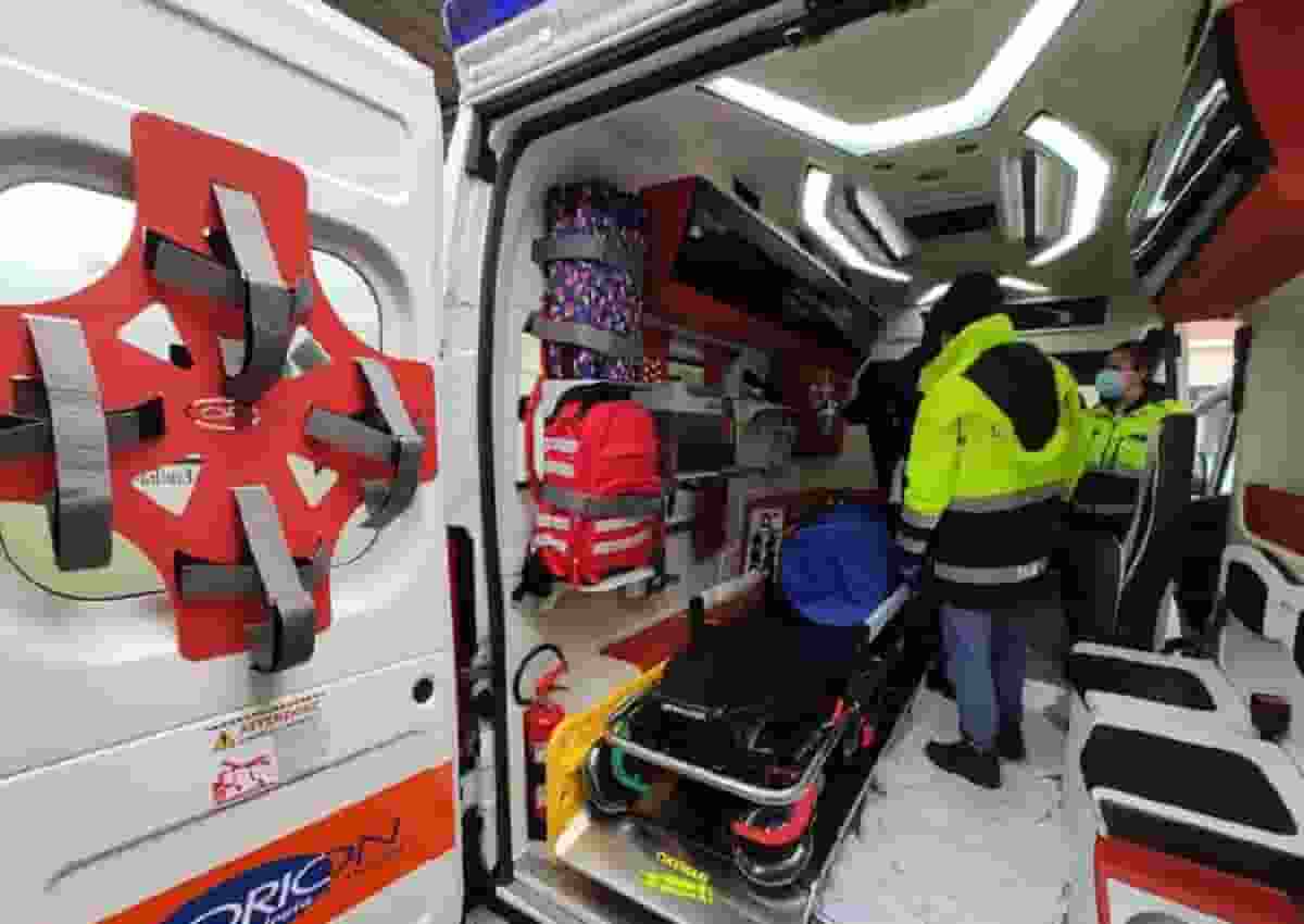 Crema, foto Ansa di un'ambulanza